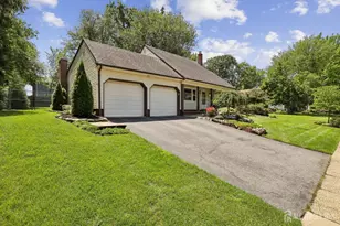 219 W 1st St, Edison, NJ 08820 - Photo 3