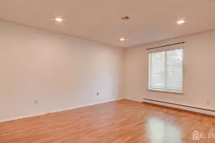 94 Salix Plaza, Monroe Township, NJ 08831 - Photo 17