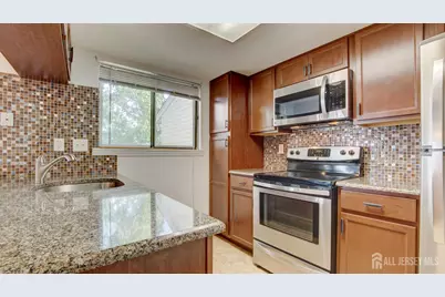 94 Salix Plaza #B, Monroe Township, NJ 08831 - Photo 13
