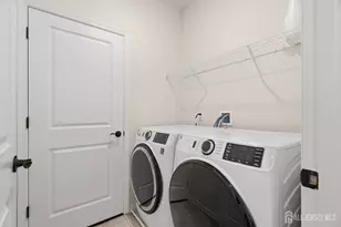 119 Sadie Cir, New Brunswick, NJ 08901 - Photo 25