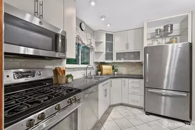 8 Growney Street, Edison, NJ 08817 - Photo 13
