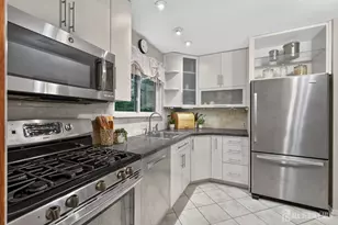 8 Growney St, Edison, NJ 08817 - Photo 13