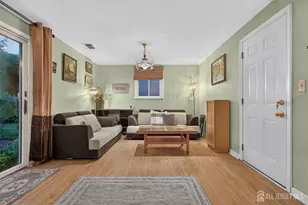 8 Growney St, Edison, NJ 08817 - Photo 7
