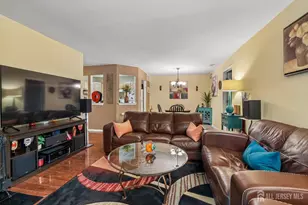 1702 Tanglewood Ct, Helmetta, NJ 08828 - Photo 5