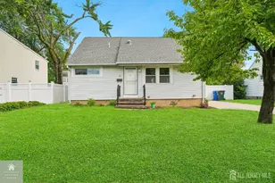23 W Henry Pl, Iselin, NJ 08830 - Photo 1