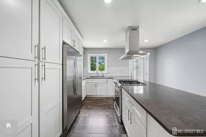 23 W Henry Place, Iselin, NJ 08830 - Photo 9