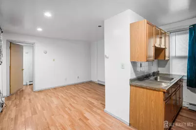 639 Johnstone Street, Perth Amboy, NJ 08861 - Photo 7
