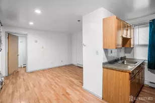 639 Johnstone St, Perth Amboy, NJ 08861 - Photo 7