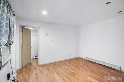 639 Johnstone Street, Perth Amboy, NJ 08861 - Photo 5