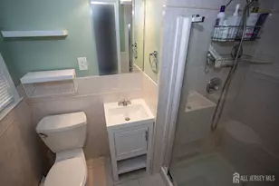 18 Robinhood Dr, Sayreville, NJ 08859 - Photo 33