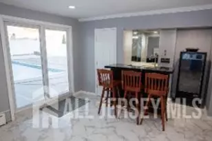 18 Robinhood Dr, Sayreville, NJ 08859 - Photo 9