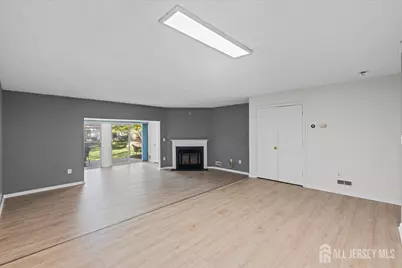 36 Albury Way, North Brunswick Township, NJ 08902 - Photo 9