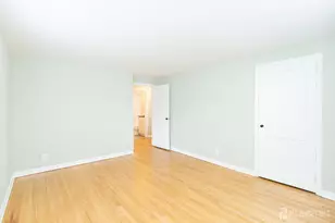 11 Mayfield Pl, Metuchen, NJ 08840 - Photo 17