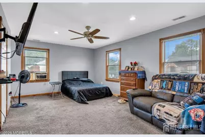 8 West Avenue, Middlesex County, NJ 08857 - Photo 19