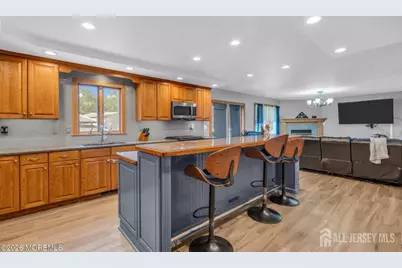 8 West Avenue, Middlesex County, NJ 08857 - Photo 7