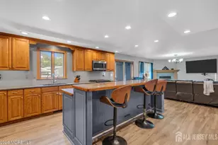 8 West Ave, Middlesex County, NJ 08857 - Photo 7