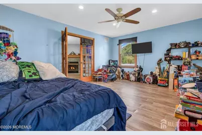 8 West Avenue, Middlesex County, NJ 08857 - Photo 13