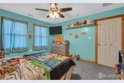 8 West Avenue, Middlesex County, NJ 08857 - Photo 17
