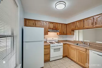 503 Woodbridge Commons Way, Iselin, NJ 08830 - Photo 7