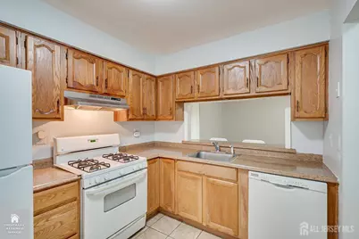 503 Woodbridge Commons Way, Iselin, NJ 08830 - Photo 9