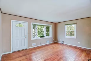 73 Townsend St, Milltown, NJ 08850 - Photo 3