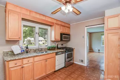 73 Townsend Street, Milltown, NJ 08850 - Photo 5