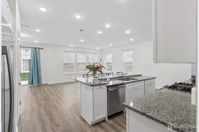 718 Station Road, Dunellen, NJ 08812 - Photo 17