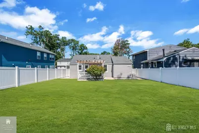 185 E Cliff Road, Colonia, NJ 07067 - Photo 25