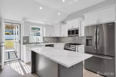 185 E Cliff Road, Colonia, NJ 07067 - Photo 9