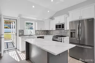 185 E Cliff Rd, Colonia, NJ 07067 - Photo 9