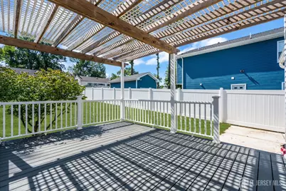 185 E Cliff Road, Colonia, NJ 07067 - Photo 23