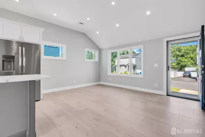 185 E Cliff Road, Colonia, NJ 07067 - Photo 5