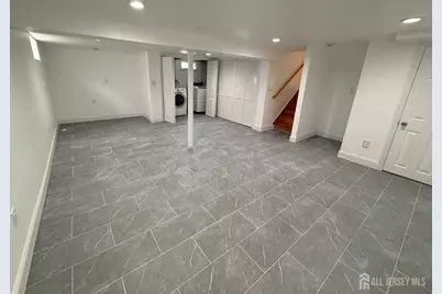 95 E Calvert Avenue, Edison, NJ 08820 - Photo 35