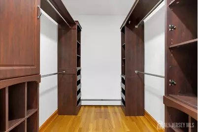 95 E Calvert Avenue, Edison, NJ 08820 - Photo 27