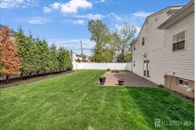 95 E Calvert Avenue, Edison, NJ 08820 - Photo 37