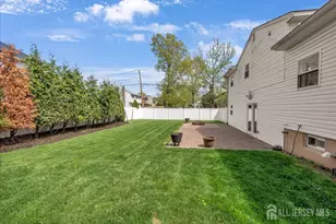 95 E Calvert Ave, Edison, NJ 08820 - Photo 37