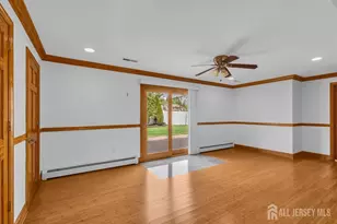 95 E Calvert Ave, Edison, NJ 08820 - Photo 17