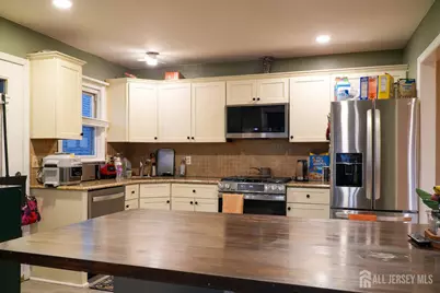 150 Farragut Avenue, Middlesex, NJ 08864 - Photo 11