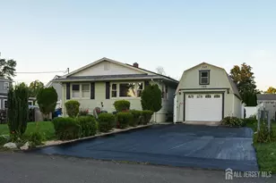 150 Farragut Ave, Middlesex, NJ 08864 - Photo 1