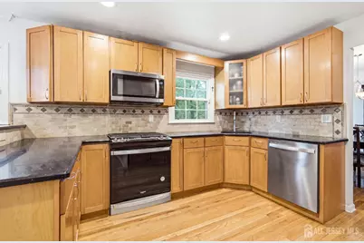 1636 Arthur Avenue, North Brunswick Township, NJ 08902 - Photo 9