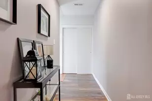 90 Farnham Square, Sayreville, NJ 08859 - Photo 5