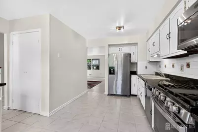 71 Highview Drive, Woodbridge Township, NJ 07095 - Photo 3
