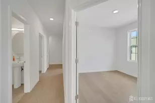 644 Lorhan Dr, Piscataway Township, NJ 08854 - Photo 17