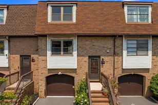 3504 N Oaks Blvd N, North Brunswick Township, NJ 08902 - Photo 1