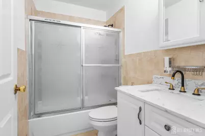 3504 N Oaks Boulevard N, North Brunswick Township, NJ 08902 - Photo 9