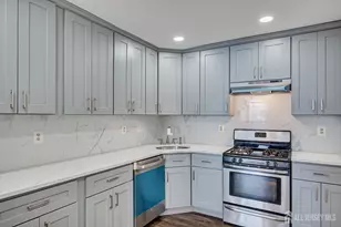 230 Kempsey Dr, North Brunswick Township, NJ 08902 - Photo 25