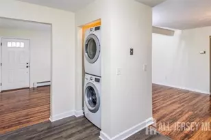 703 Cricket Ln, Woodbridge Township, NJ 07095 - Photo 3