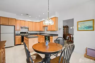 115 Leeds Ln, Monroe Township, NJ 08831 - Photo 17