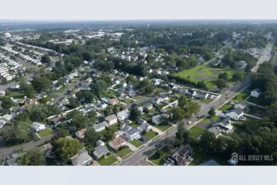 1064 Bordentown Avenue, Sayreville, NJ 08859 - Photo 23