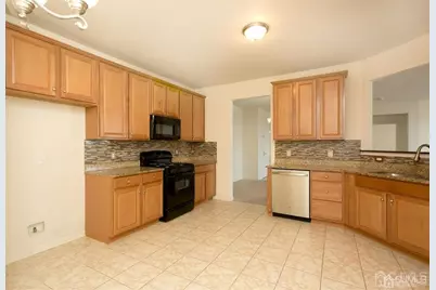 2224 Edward Stec Boulevard, Edison, NJ 08837 - Photo 9